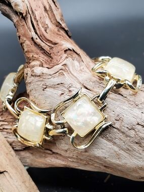 Vintage Coro Faux Opal Confetti Lucite Bracelet, Gold Tone 1950's Mid-Century